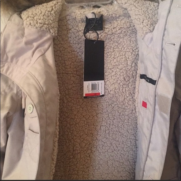 Oakley Sherpa Lined Tamarack Coat - Picture 3 of 4